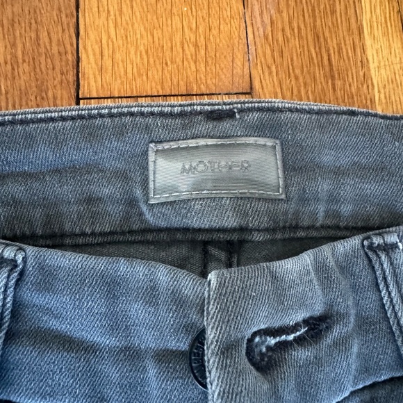 MOTHER High Waisted Looker Dagger Ankle Fray - Picture 4 of 5